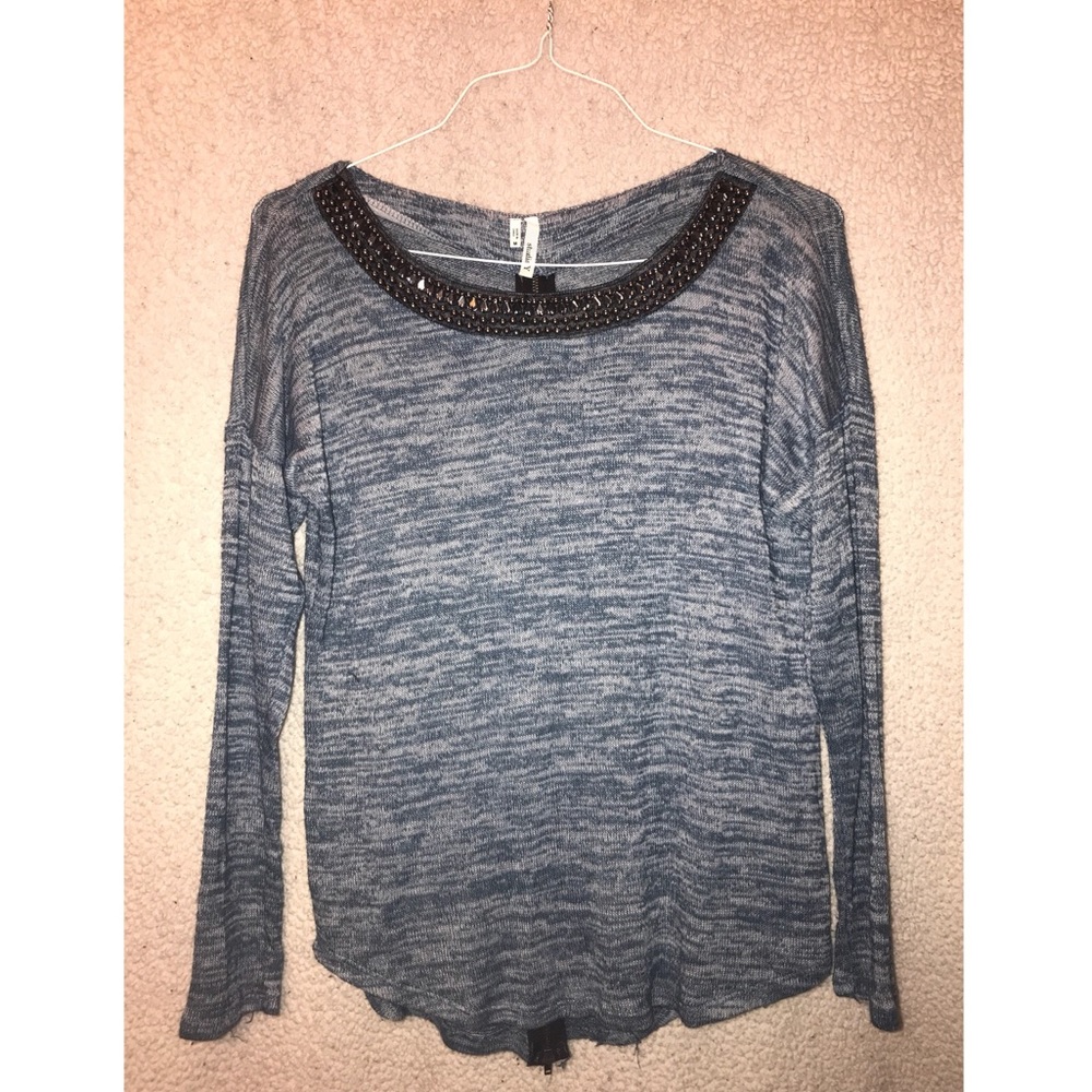 Dark teal/white beaded neck blouse w/zipper back